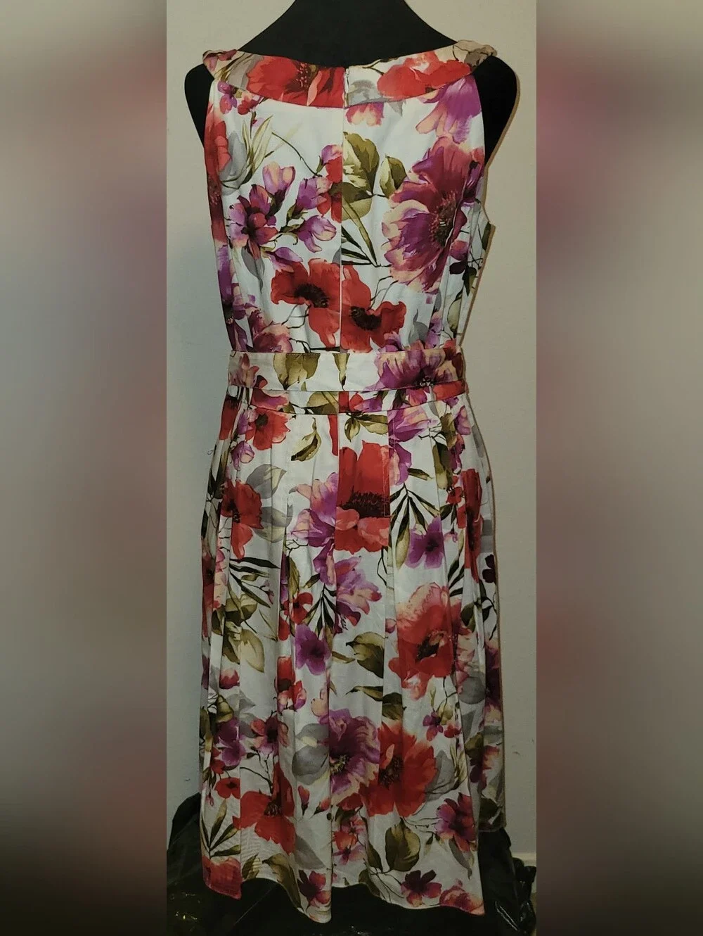 Sandra Darren White Midi Dress with Red & Pink Floral Print